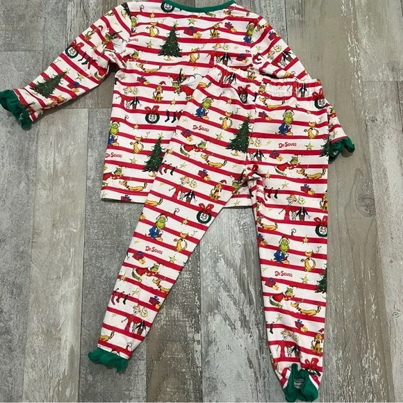 Sweet Southern Smocks Toddler Dr. Seuss Grinch 2-Piece Pajamas Size 2T - Picture 6 of 7
